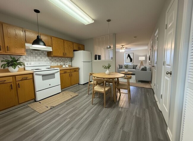 Building Photo - Beautiful Updated Townhomes in Decatur, AL