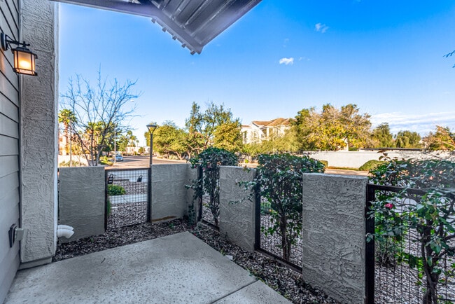 Building Photo - 7531 E Billings St