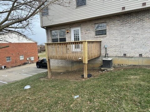 Building Photo - Charming 3 Bedroom Duplex