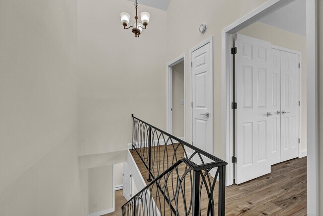 Building Photo - 113 Park Ave