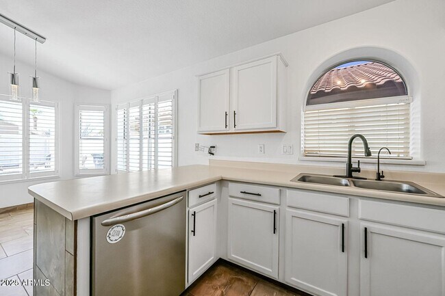 Building Photo - 4627 E White Aster St