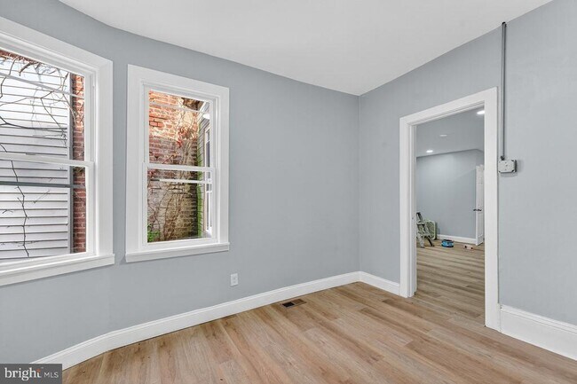 Building Photo - 11 N Willow St