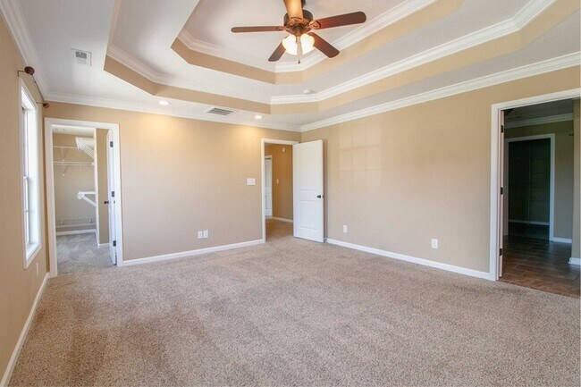 Building Photo - 105 Raider Dr