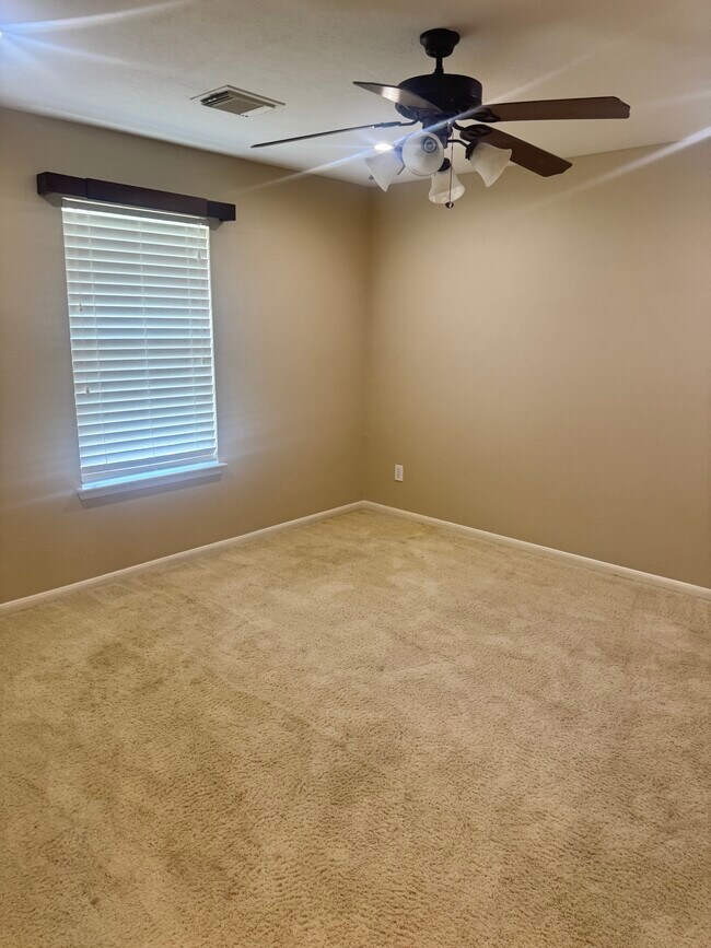 Building Photo - 11303 English Rose Trail