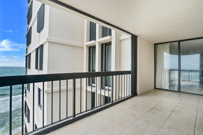Building Photo - 5380 N Ocean Dr