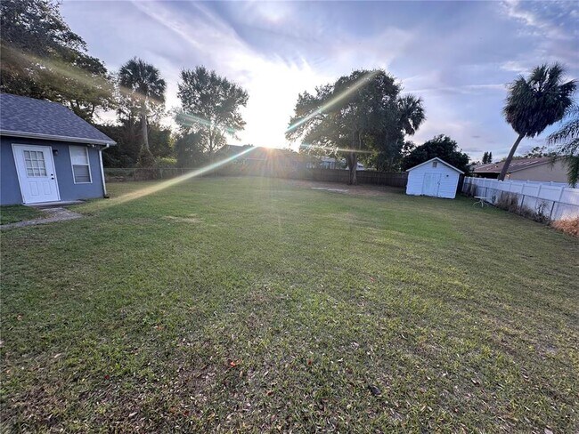 Building Photo - 1002 Shawnda Ln