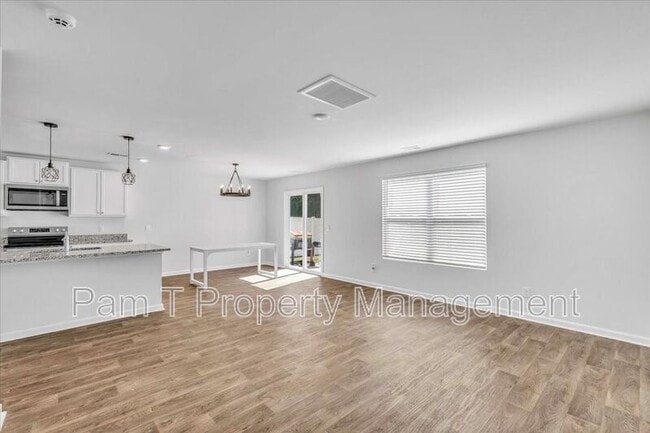 Building Photo - 512 Turpentine Trl