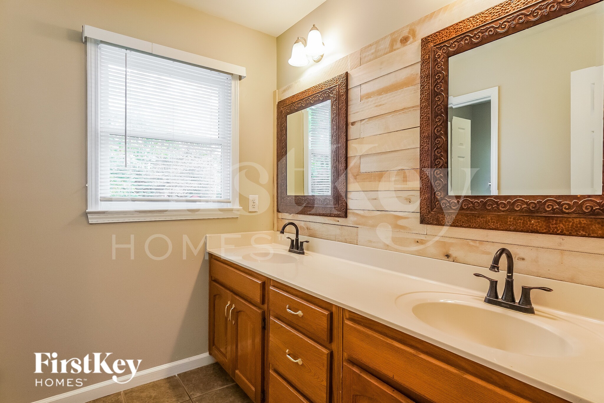 Building Photo - 6504 Hemlock St