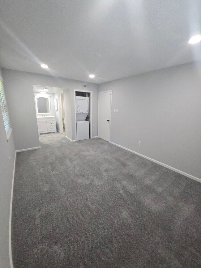 Building Photo - 122 Berwick Pl