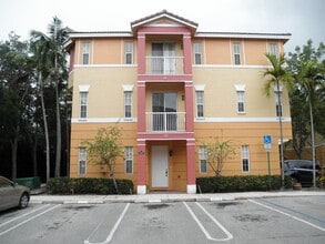 Building Photo - 2147 Shoma Dr