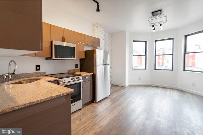 Building Photo - 1041 S Paxon St