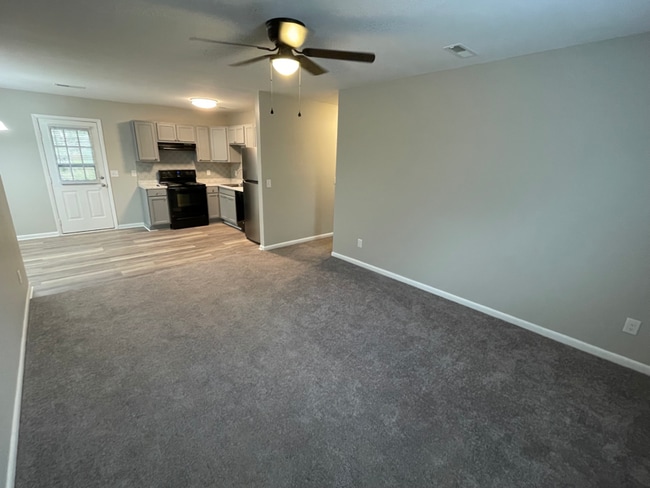 Building Photo - 84 Parkview Pl NW