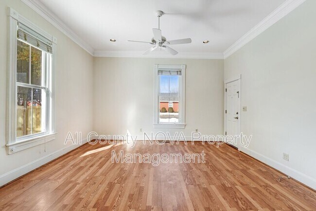 Building Photo - 8753 Signal Hill Rd