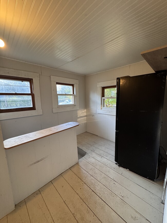 Building Photo - 12708 Foster St