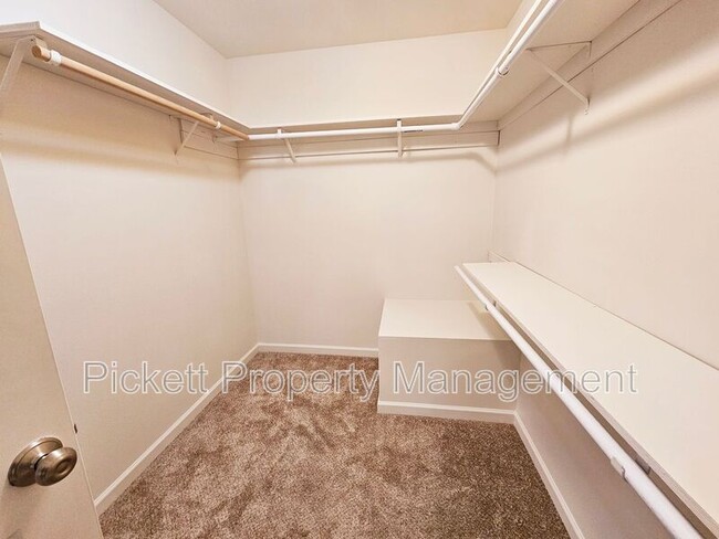 Building Photo - 5206 Del Tormey Pl SE