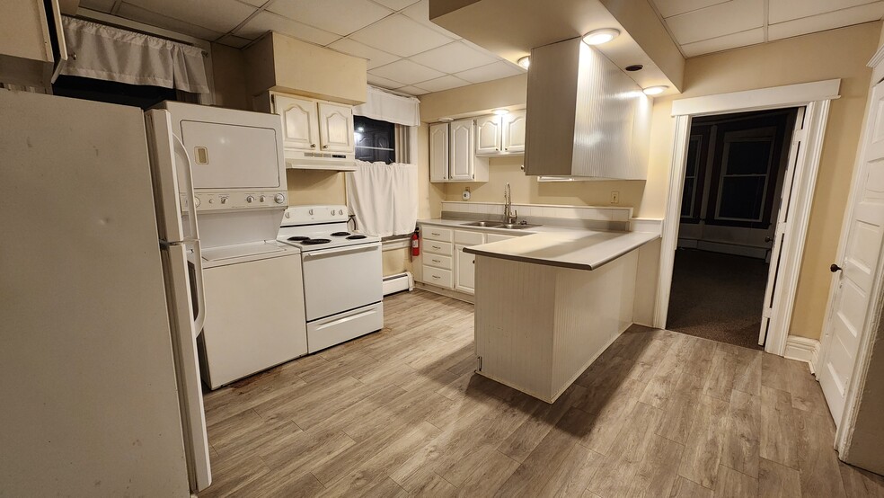 Kitchen - 18 Sparkill Ave