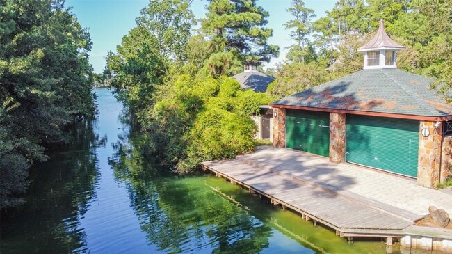 Building Photo - 9535 Empress Crossing Dr