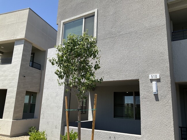 Building Photo - 510 Mahogany Ridge St
