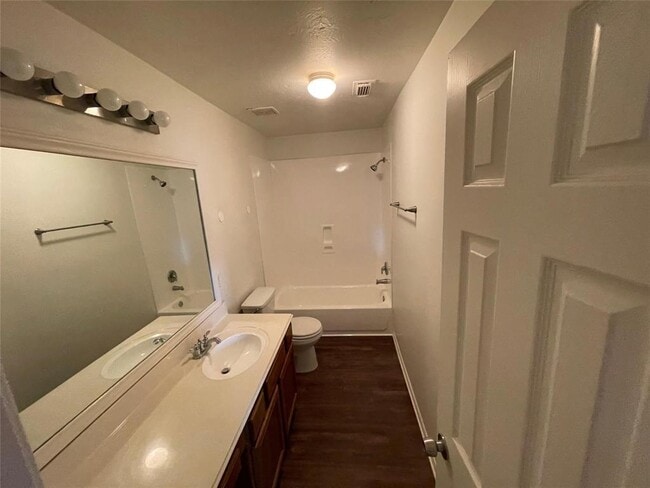 Building Photo - 2103 Weathersfield Trace Cir