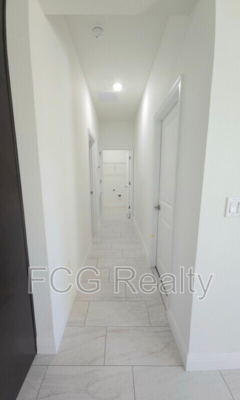 Building Photo - 1829 W Corrine St