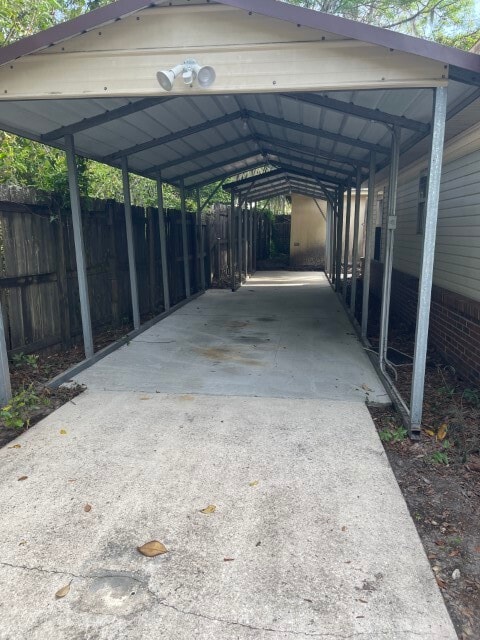 Building Photo - 580 SE Nassau St