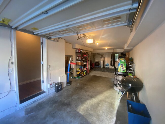 Building Photo - 15491 Brianne Ct