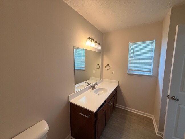 Building Photo - 406A Hazelwood Dr
