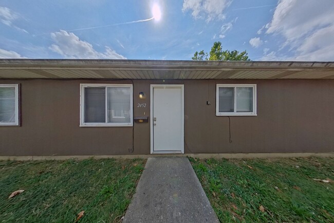Building Photo - 2450-2452 Hiawatha St