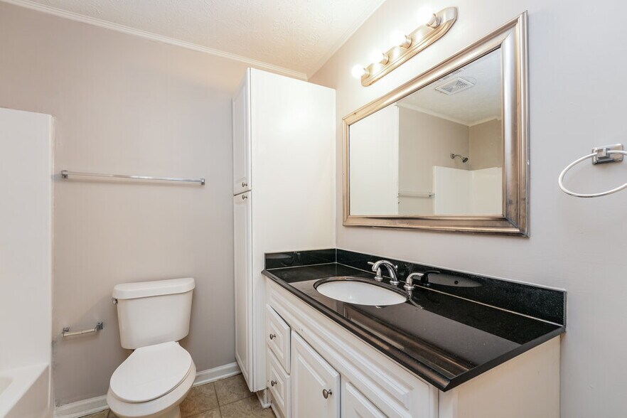 Building Photo - 3730 Sunny Hill Dr