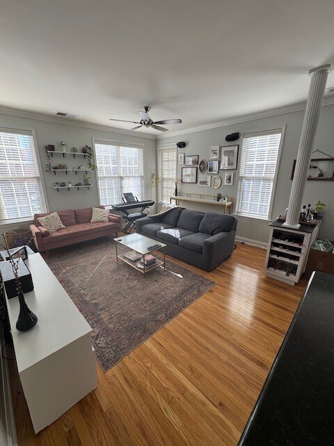 living room - 9503 Westchire Ct