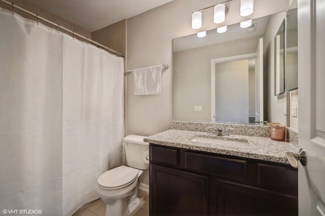 Building Photo - Lexington Circle West