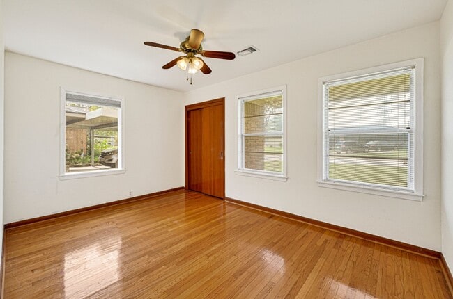 Building Photo - 1235 Ansbury Dr