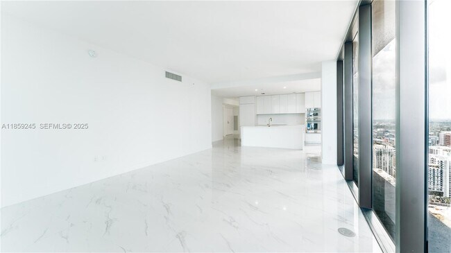 Building Photo - 700 NE 24th St