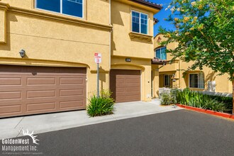 Building Photo - Modern 2Bdm 2Ba Condo in Desirable Chula Vista Community!
