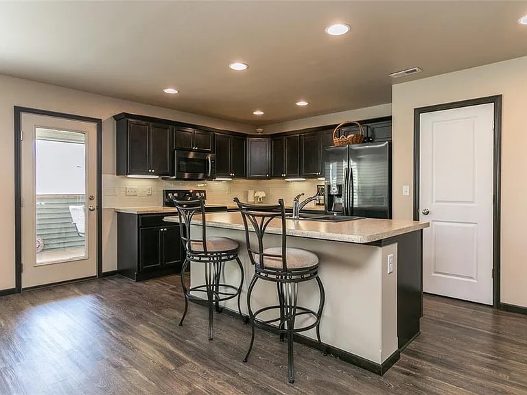 Building Photo - 61 Renee Ln