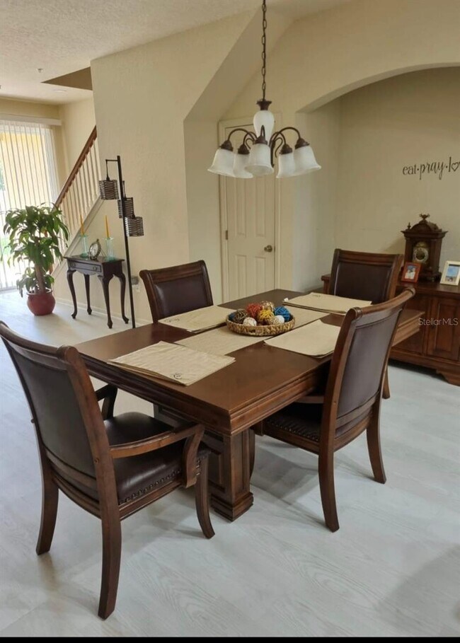 Building Photo - 3106 Ashland Ln N