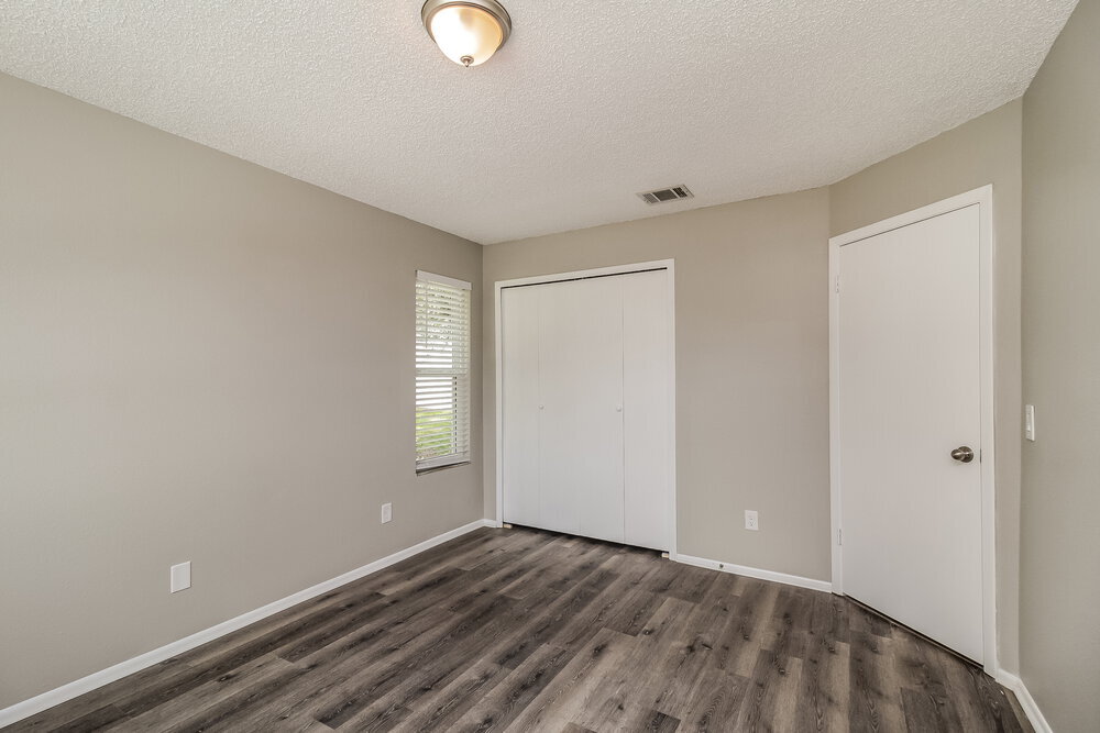 Building Photo - 520 Portland Cir