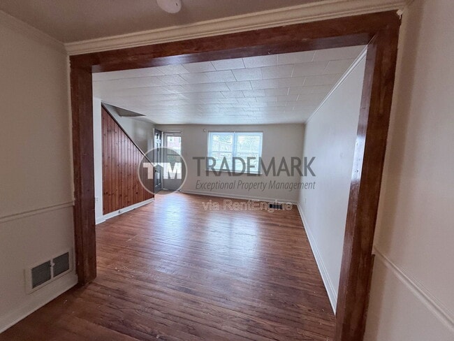 Building Photo - 925 Lafayette St