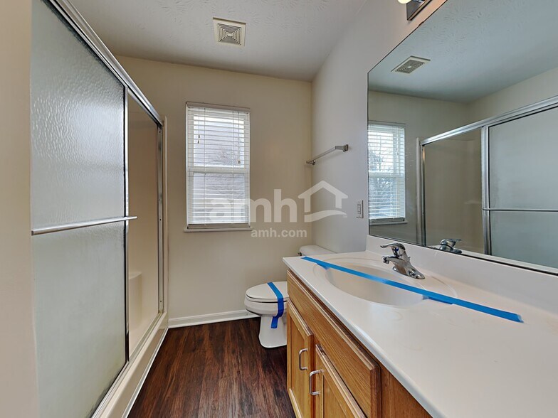 Building Photo - 32 Meadowcrest Dr