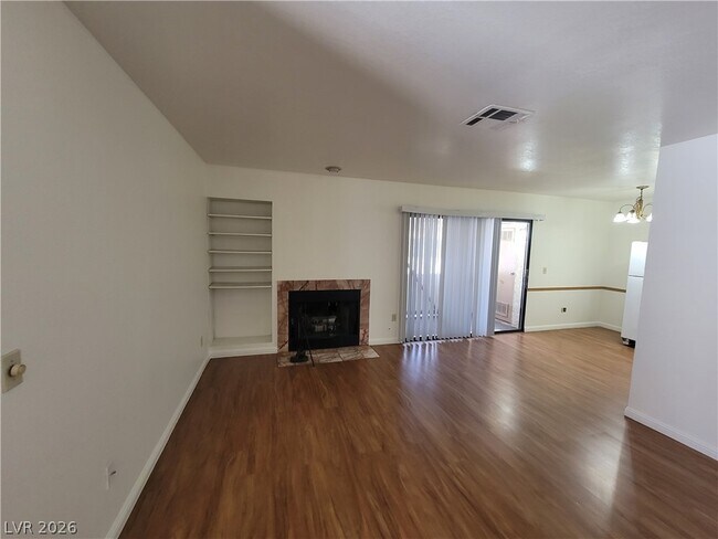 Building Photo - 1321 Del Mar St