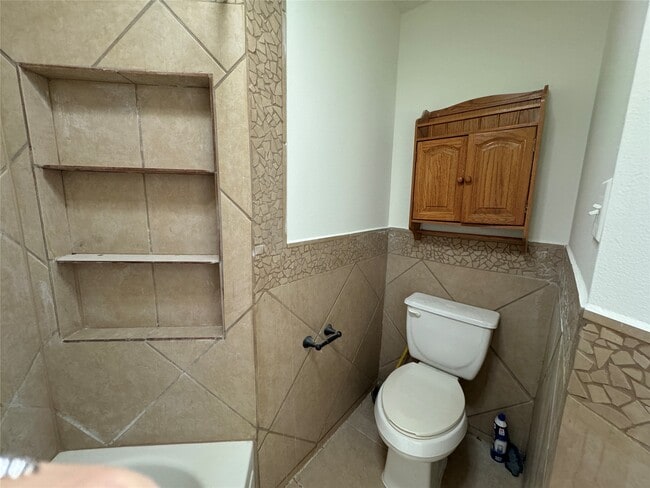 Building Photo - 20030 Lions Gate Dr