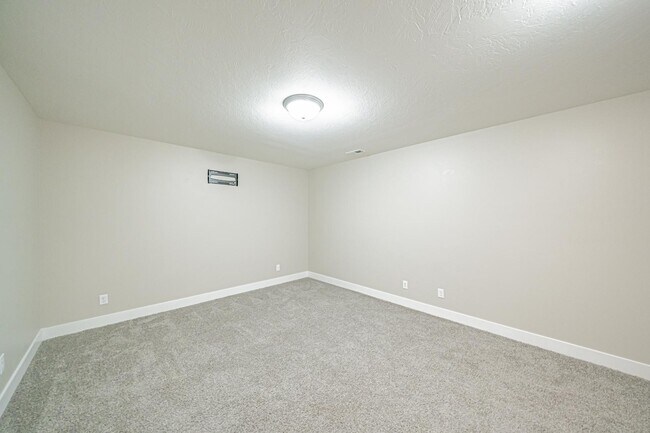 Building Photo - 2896 Blackwood