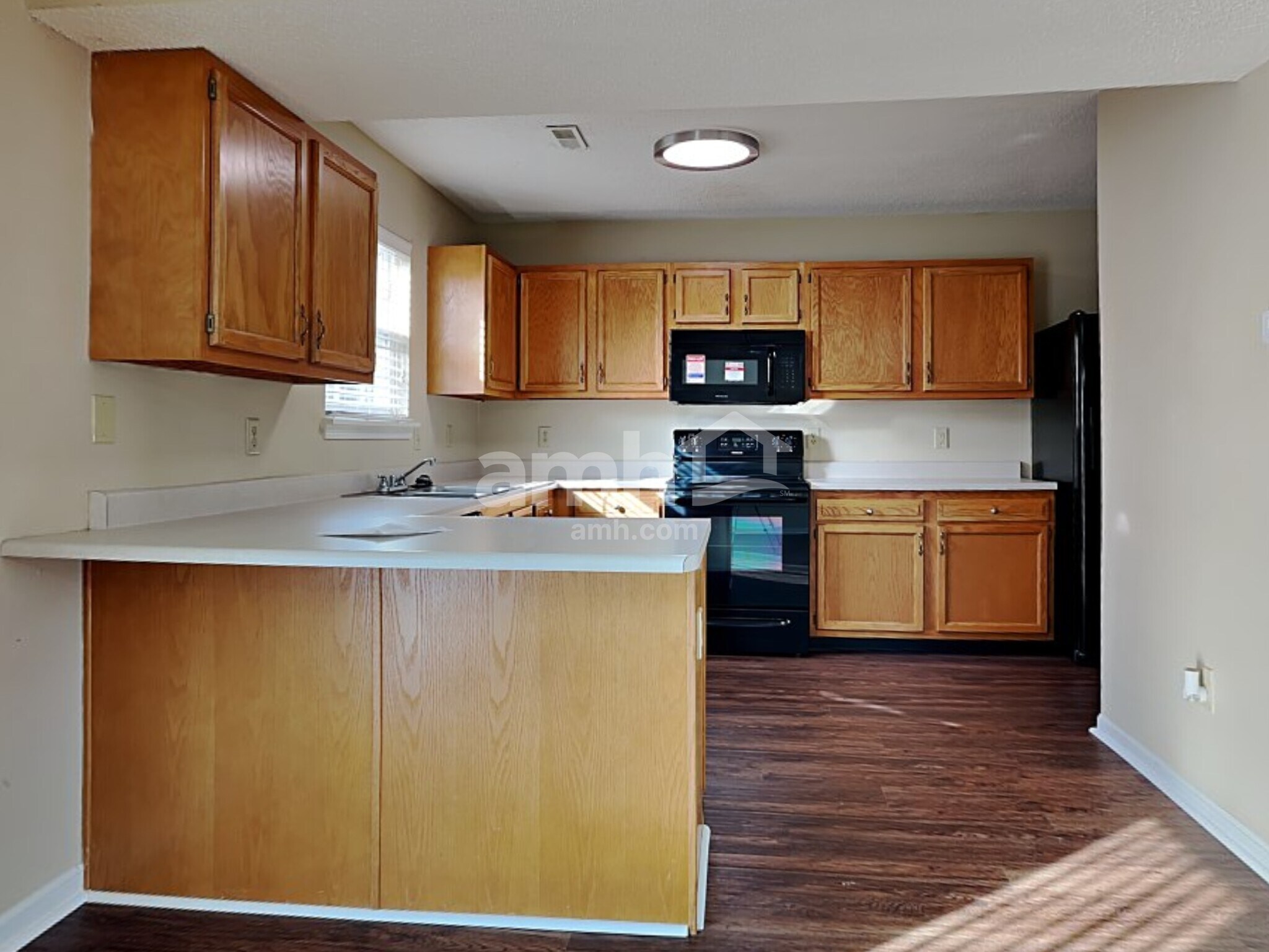 Building Photo - 15235 Follow Dr