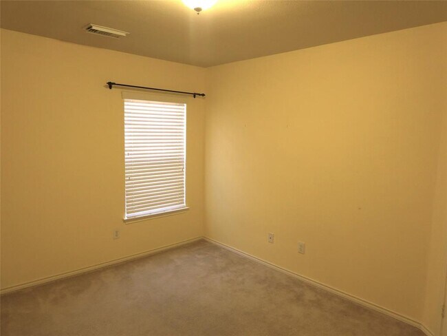 Building Photo - 21710 Grand Hollow Ln
