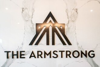 Building Photo - 425 Lagrange St