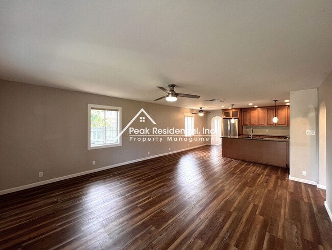 Building Photo - Updated Sacramento 2bd/1ba House Near UCD!