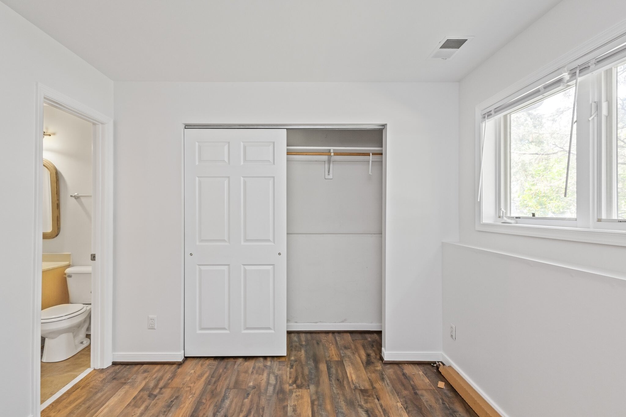 Building Photo - 12021 Shore View Dr