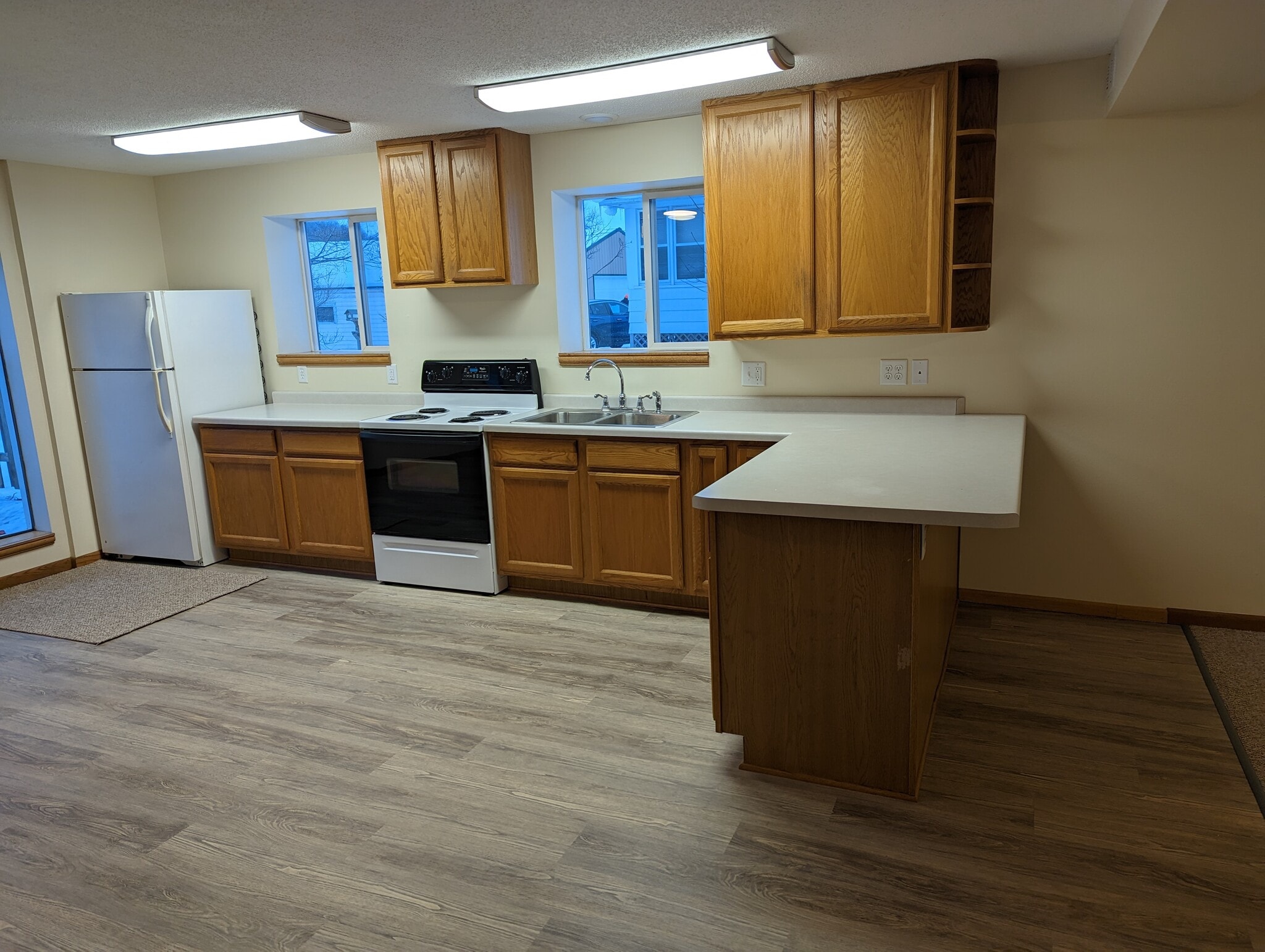 Building Photo - 521 1st St