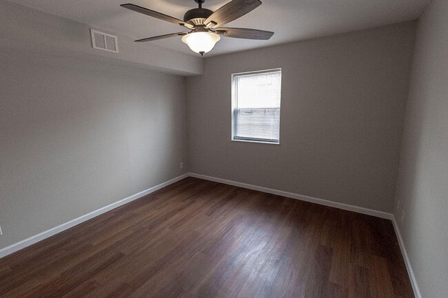 Building Photo - 3408 Balboa Ln