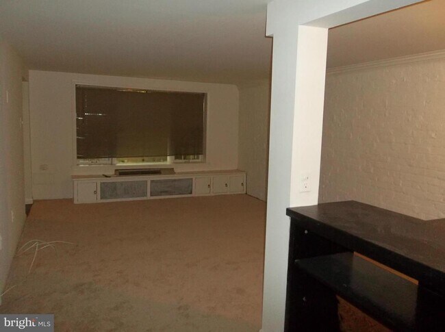 Building Photo - 1745 Lanier Pl NW